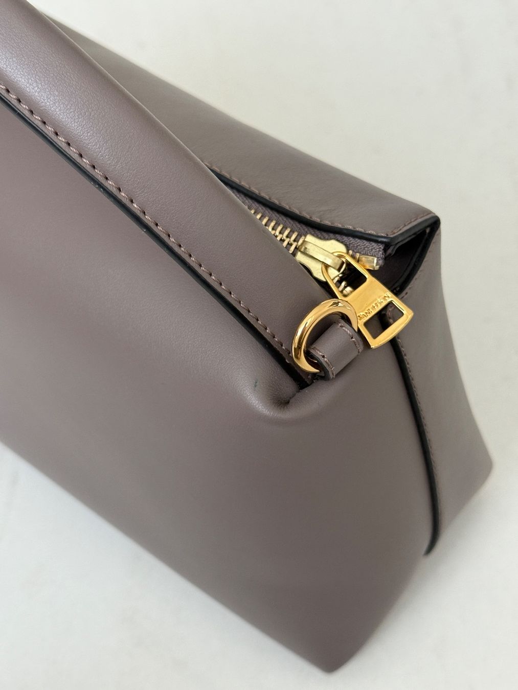 Jw Anderson Borse da donna: JW Anderson Leder Handtasche – Usato da Richterswil venduto da sho_6cfh 4