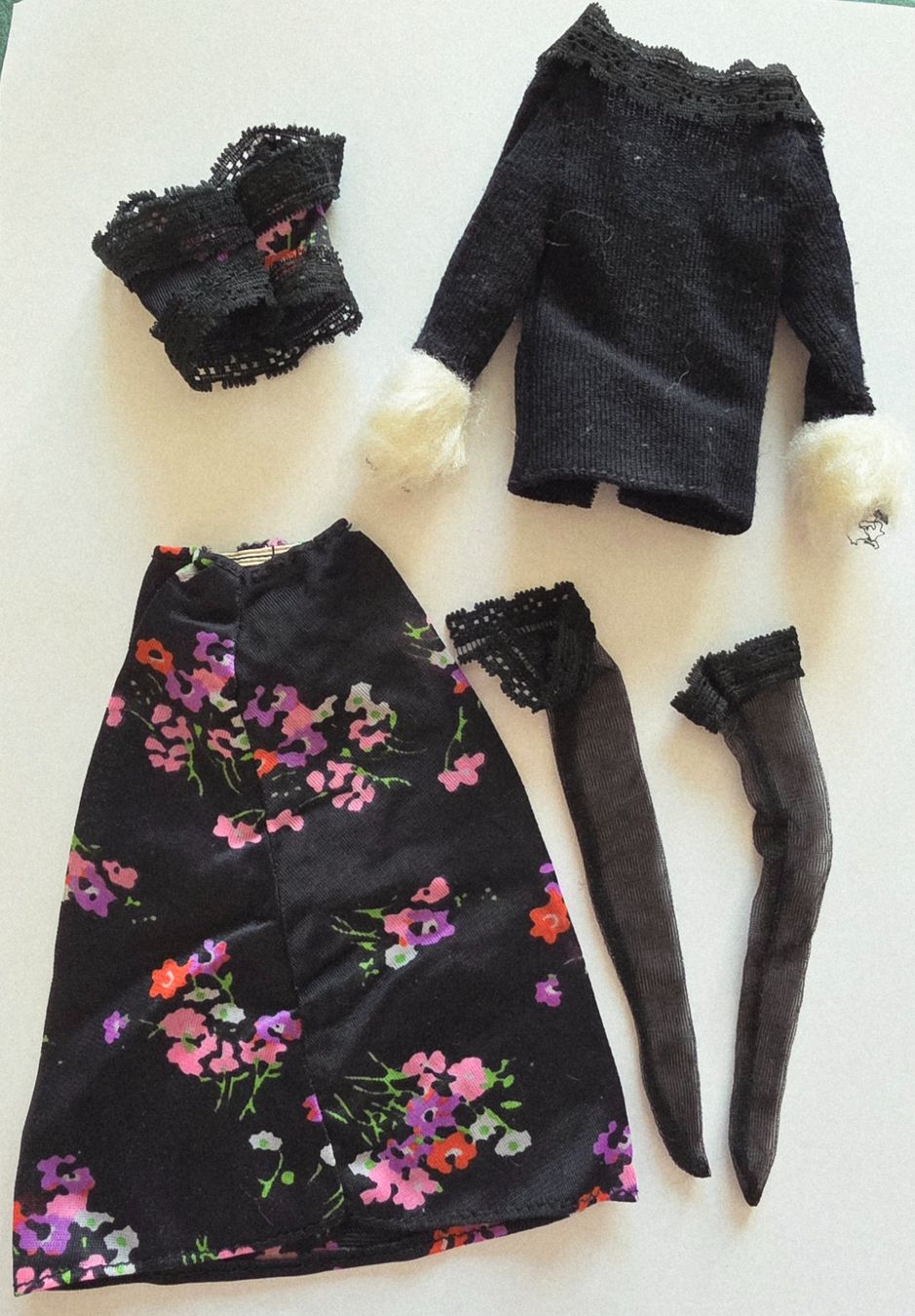 Bambole: Tenue de Barbie de 1975 – Usato da Bulle venduto da Chimchiree 1