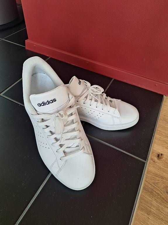 Chaussures hommes: Weisse Turnschuhe – D'occasion à Oberengstringen par Goldstueck58 2