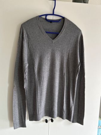 Herren Pullover V-Ausschnitt grau von Stile Benetton