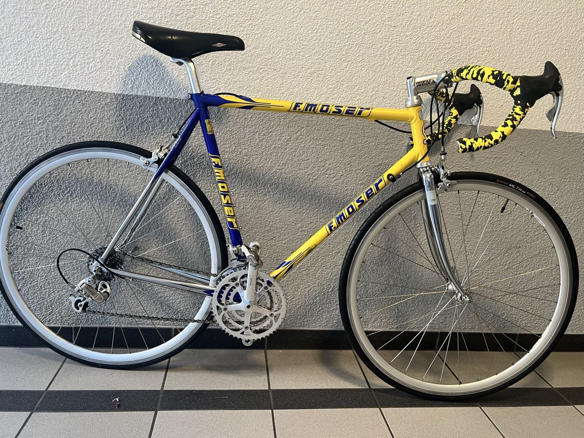 Velos: F. Moser Rennrad Velo, gelb-blau  – Gebraucht aus Kleindöttingen von NextOne