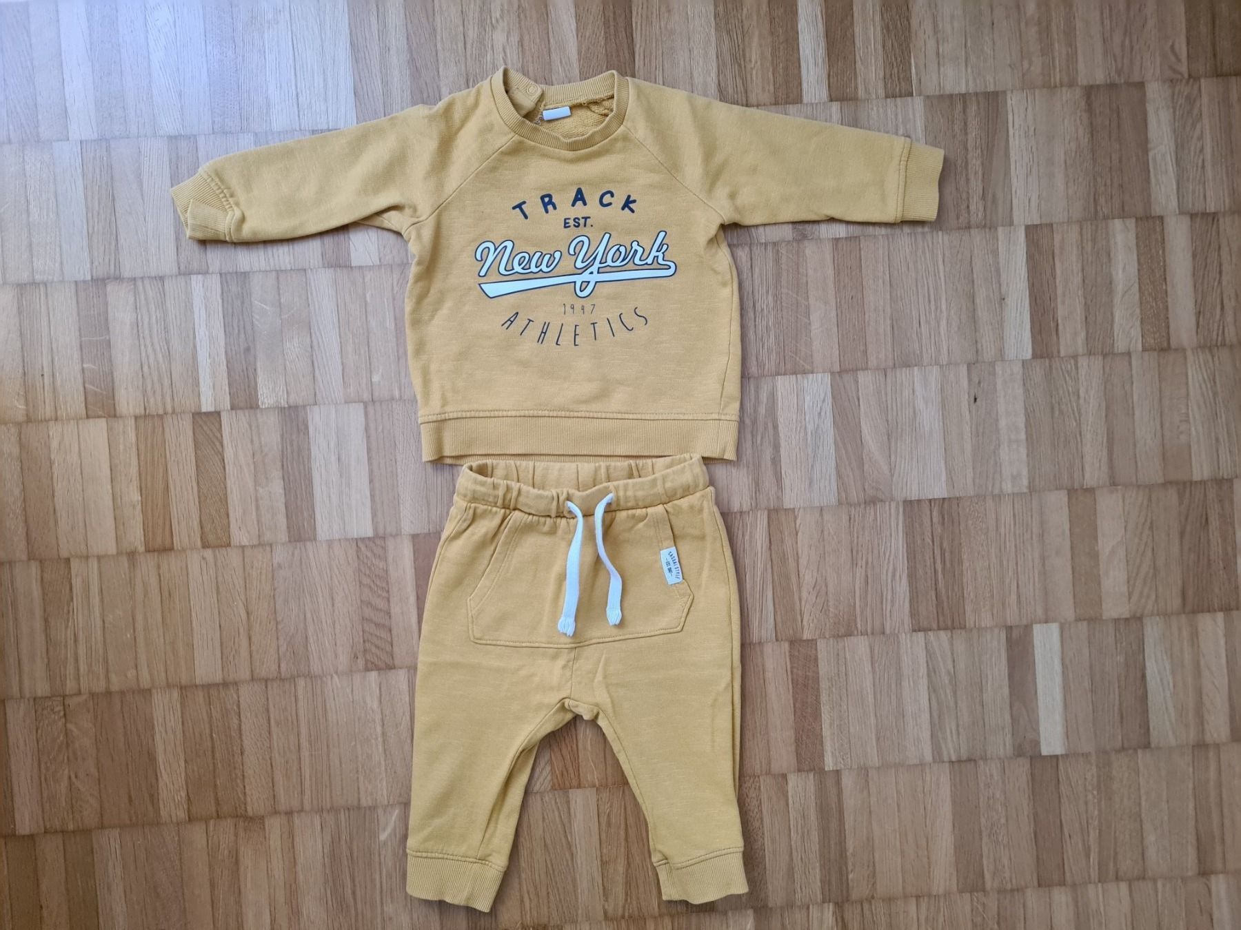 Kleiderpakete & -sets: Babykleidung (Hose &Pulli) Gr. 74 – Gebraucht aus Jona von Good_luck_