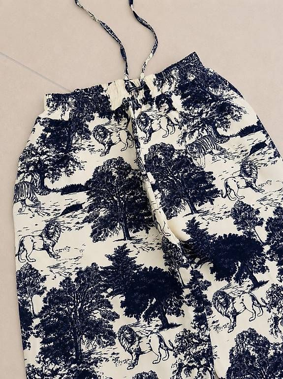 Pantalons: Satin Hose Gr. 34 NEW – D'occasion à Merlischachen par GlamGarb 4