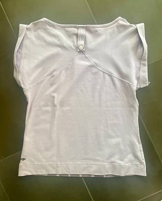 Adidas T-shirts: Cooles Sportshirt von adidas Grösse 40 – D'occasion à Fehraltorf par Marlene4 1