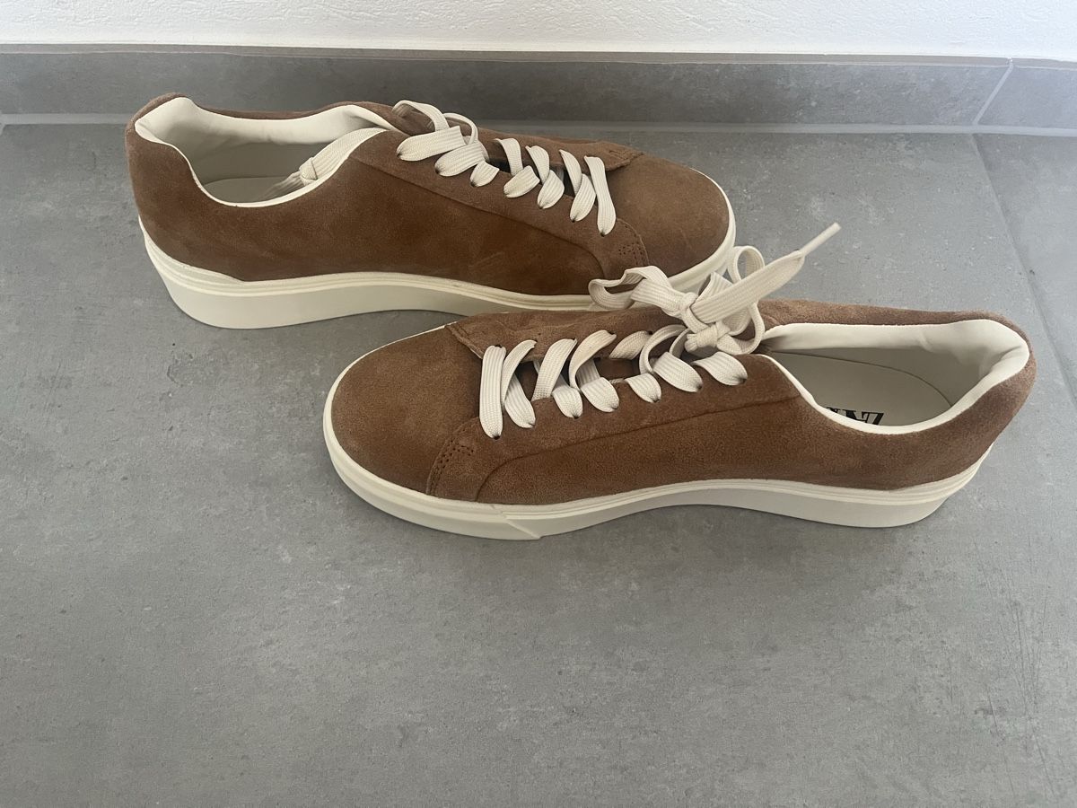 Scarpe da uomo: Herren Leder Sneakers 43 – Usato da Oberrohrdorf venduto da S.Marisa 2