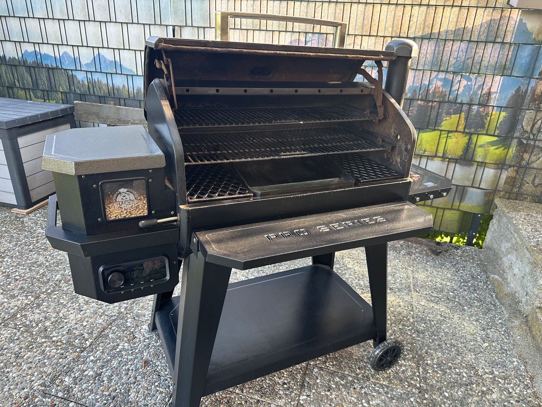 Griglie: Pit Boss Pelletgrill Pro Series 1600 mit Plancha – Usato da Gossau SG venduto da Snoopysg 3