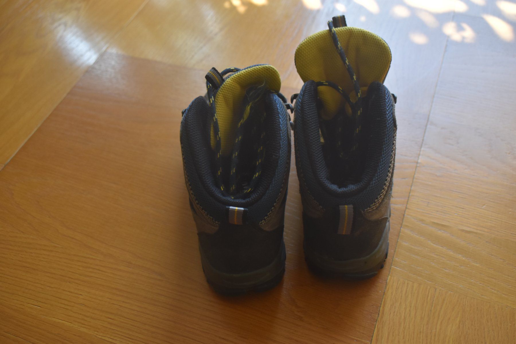 Trevolution Scarpe da uomo: Chaussures de randonnée enfant – Usato da Genthod venduto da alnapi35 1