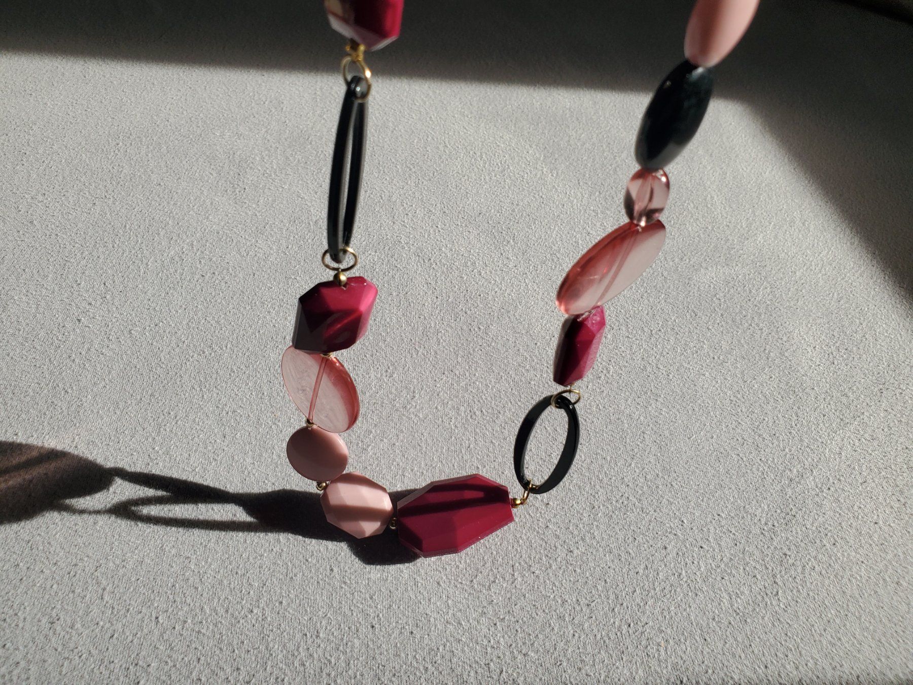 Catenine: Collier fantaisie rose – Usato da Rennaz venduto da La_malle_du_dauphin 2