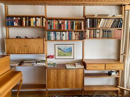 Bücherregal, Nussbaum, stufenlos verstellbar