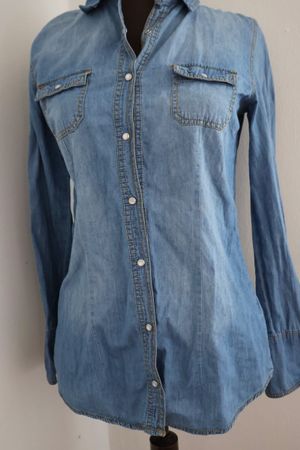 Jeansbluse hellblau, Gr. 36Top Zustand für den Frühling!