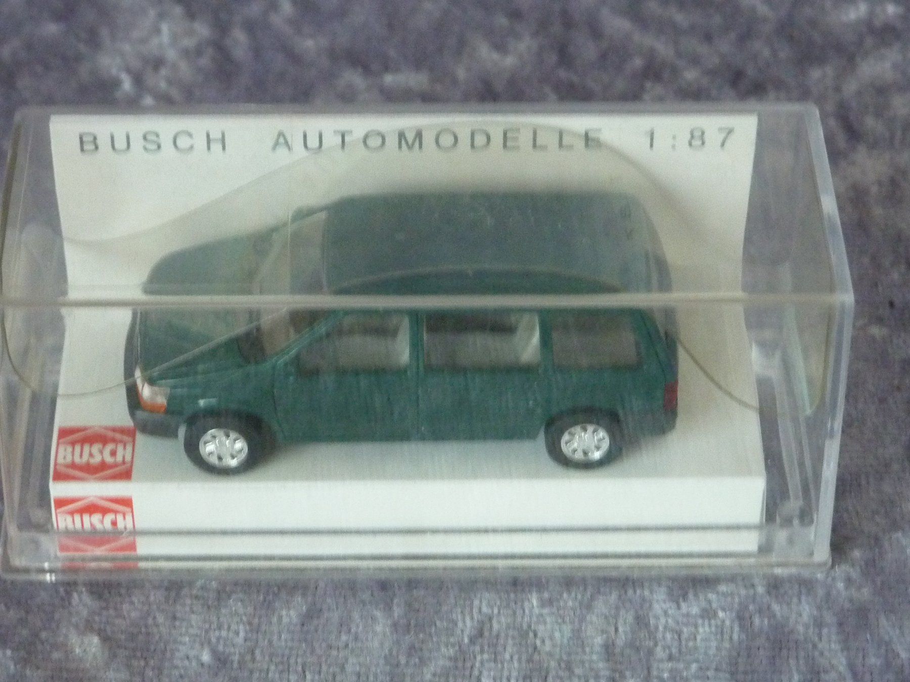 Busch Voitures modèles: Chrysler Voyager 1:87 – Neuf avec emballage d'origine à Dürrenäsch par Cobra1ch 1