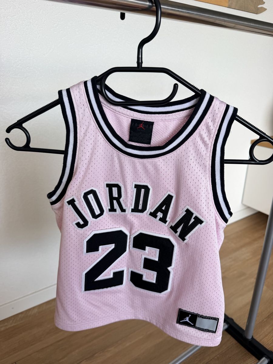 Jordan Blusen, T-Shirts & Tops: Top Jordan taille 128-140 – Gebraucht aus Villars-le-Grand von Eva_1986