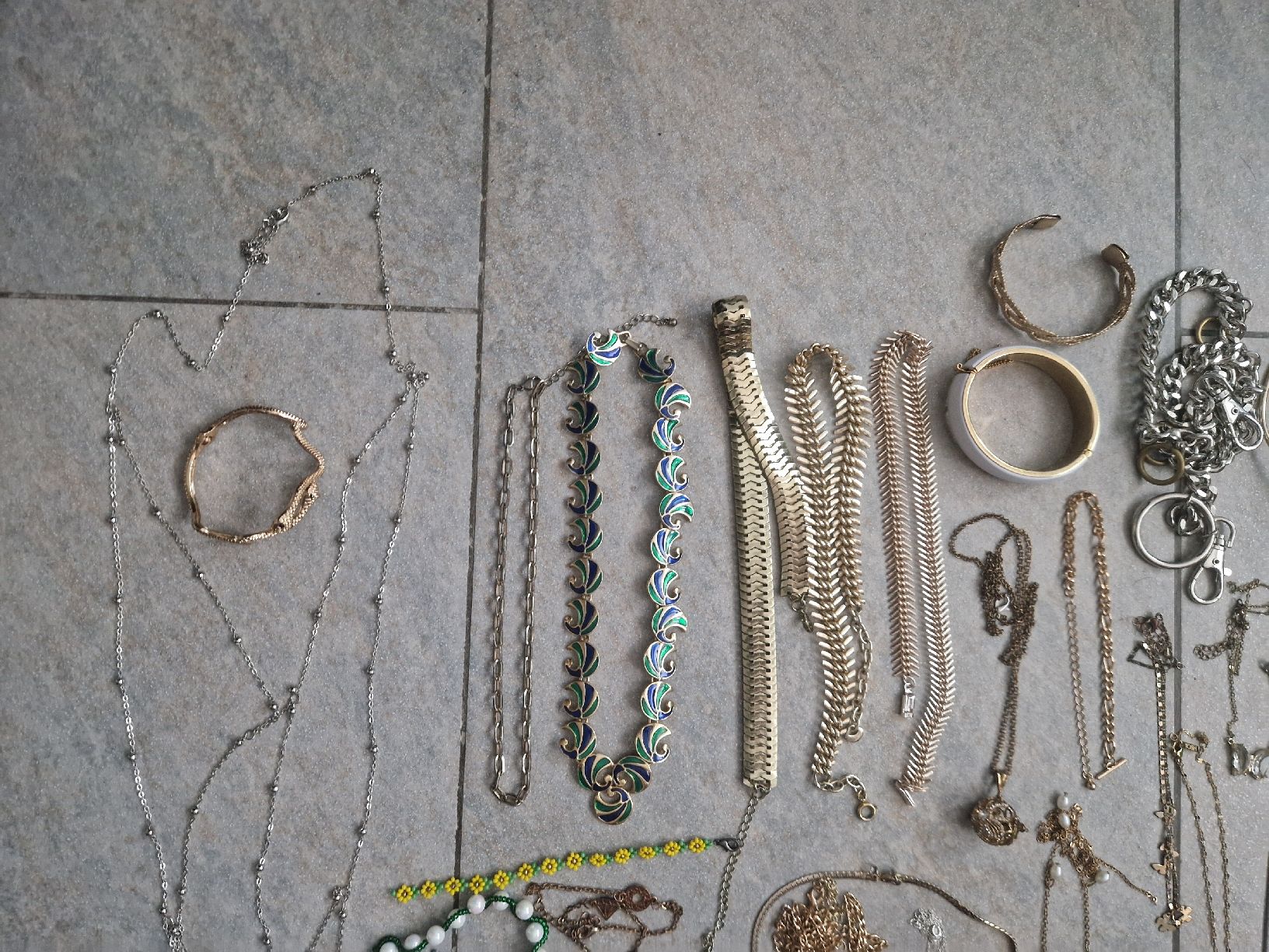 Altri gioielli: Grosses Konvolut Modeschmuck 1 – Usato da Zofingen venduto da TR1981 1
