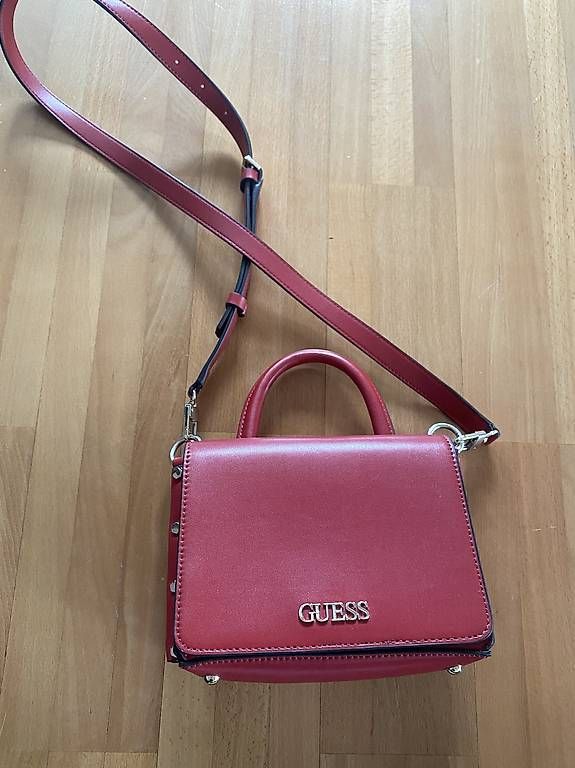Guess Borse da donna: Guess Umhängetasche – Usato da Kesswil venduto da jeku95 1