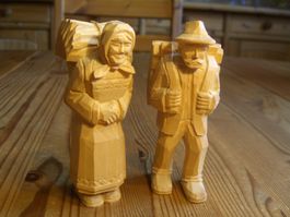 handgeschnitzte Holzfiguren (Bauer+Bäuerin) a.d. Erzgebirge