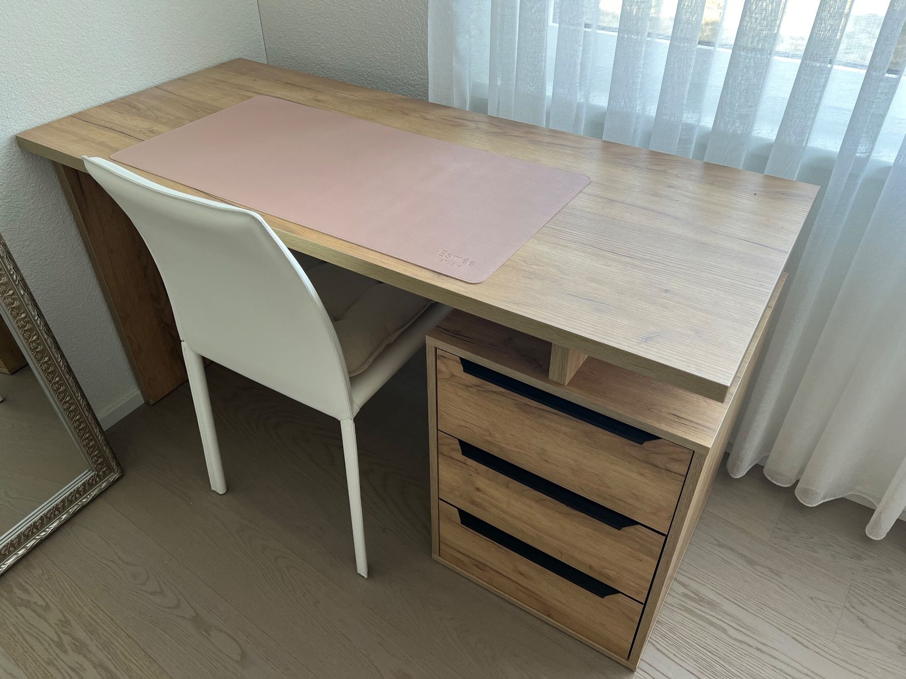 Schreibtische: Schöner Schreibtisch mit Schubladen – Gebraucht aus Dietlikon von Vanilya 1