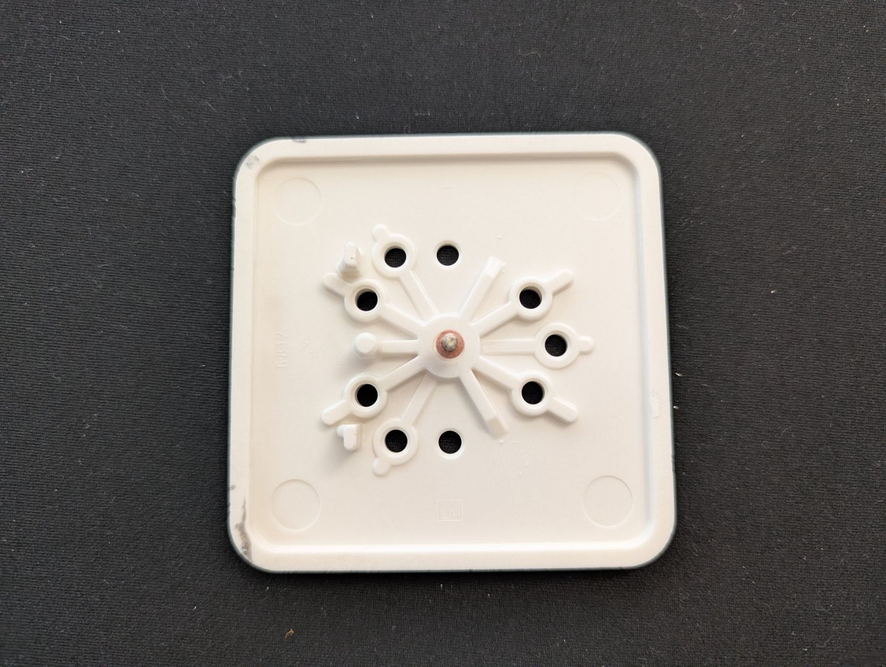 Feller Spine: Feller Standard Dreifach Stecker/1S UP Abdeckung – Usato da Basel venduto da kozy.li 1