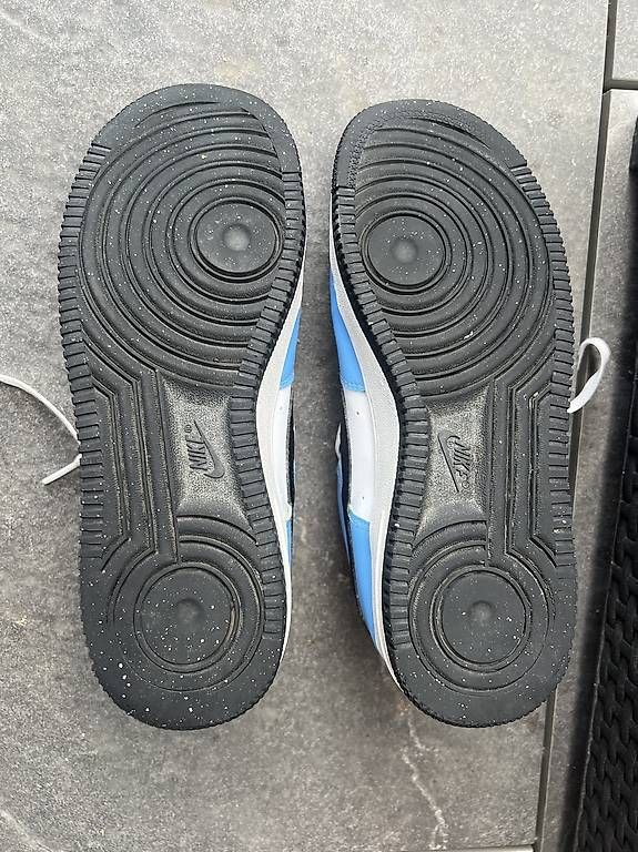 Scarpe da uomo: Nike Airforce 1  – Usato da Bremgarten venduto da Rabaan 4