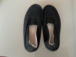 Turntäppeli Gymnastikschuhe Gr. 29 Dosenbach kaum gebraucht