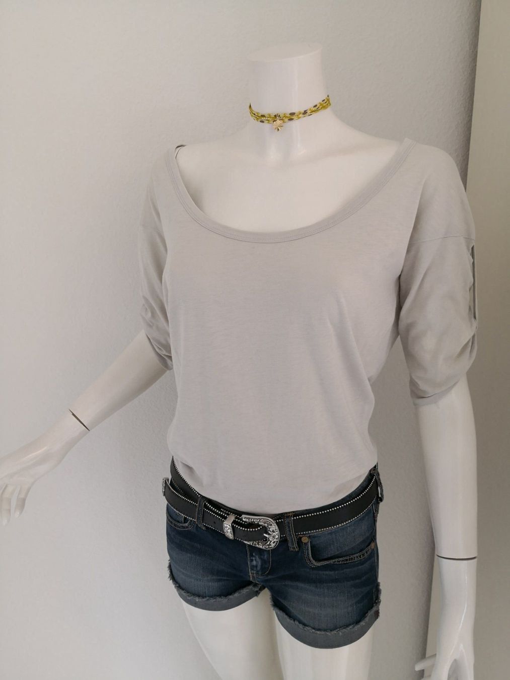 Mango T-shirt: 🤩MANGO LANGARM T-SHIRT HELLGRAU & ARMANI P. – Usato da Olten venduto da Naja-Twins-Twins 3