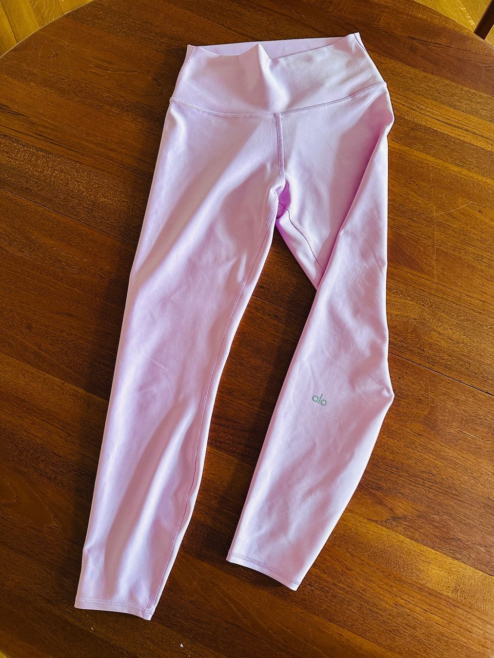 Alo Yoga Leggings: Alo Airlift • size M • 7/8 – Gebraucht aus Schaffhausen von Hindrika