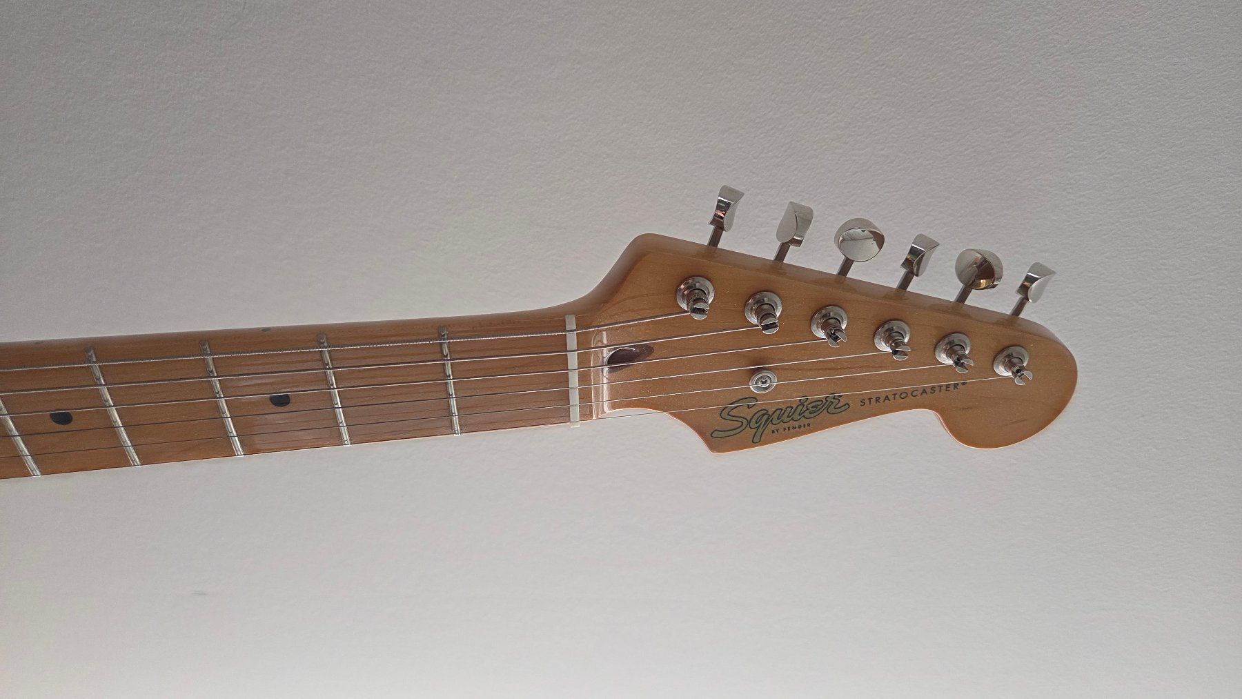 Squier Musikinstrumente: Squier Classic Vibe Stratocaster + Boss Katana 50 Gen 3 Amp – Gebraucht aus Zürich von iva_fr79 3