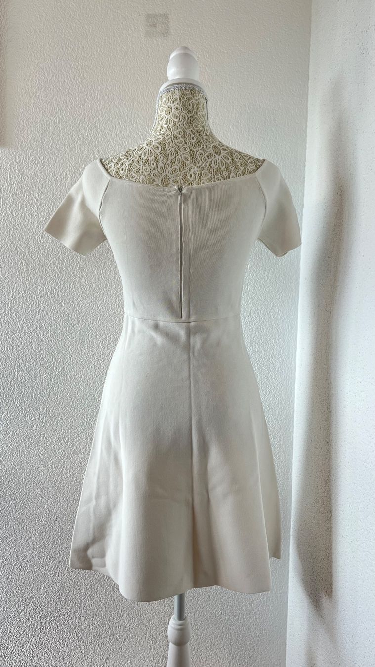 Zara Vestiti: Zara White A-line dress – Usato da Otelfingen venduto da houseofstae 1