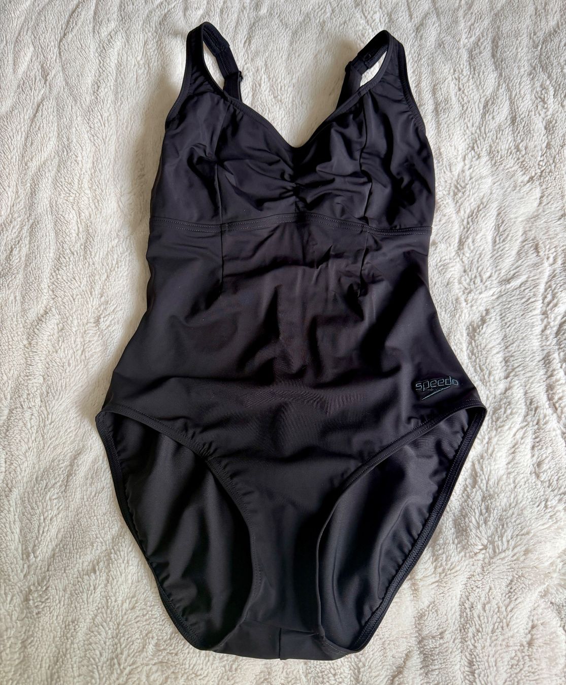 Speedo Costumi da bagno & Bikini: Badeanzug von Speedo – Nuovo (secondo la descrizione) da St.Gallen venduto da emm_9ydh