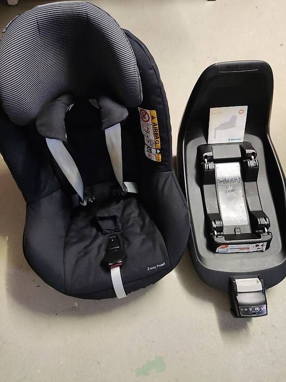 Maxi-Cosi Seggiolini per auto: Maxi Cosi 2way Pearl inkl.Station – Usato da Frieswil venduto da Schmid-Hu 1