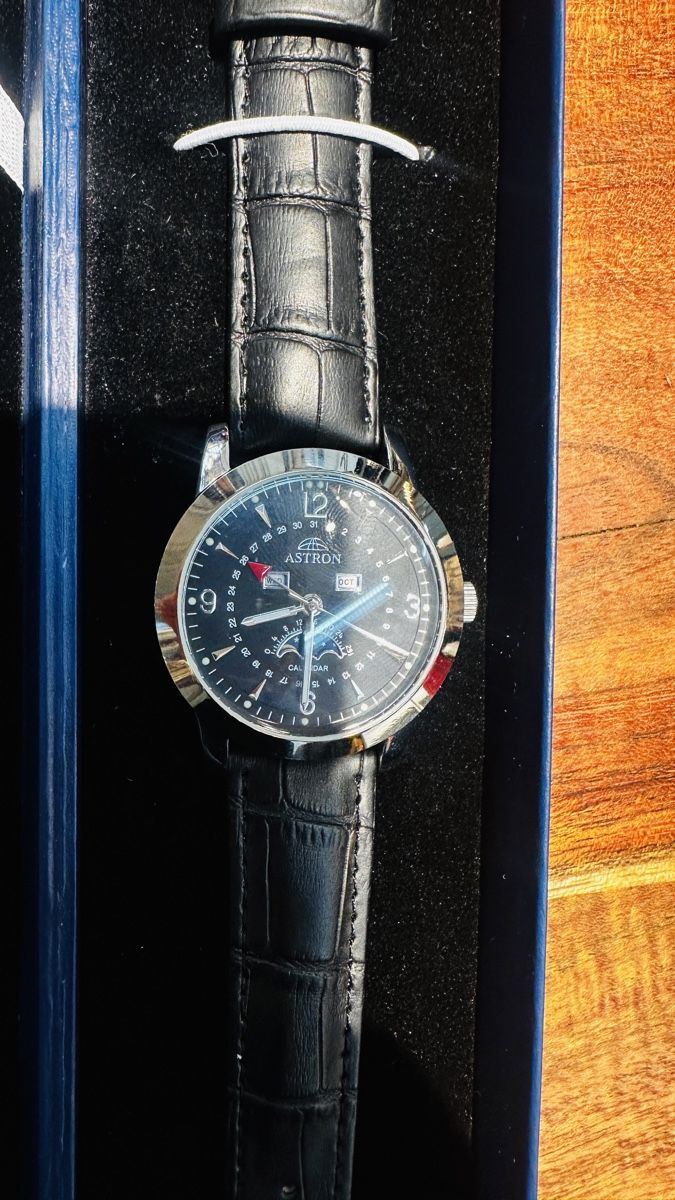 Orologi: Astron Uhr neu – Nuovo e nell'imballaggio originale da Lachen SZ venduto da HelvetiaLuxury