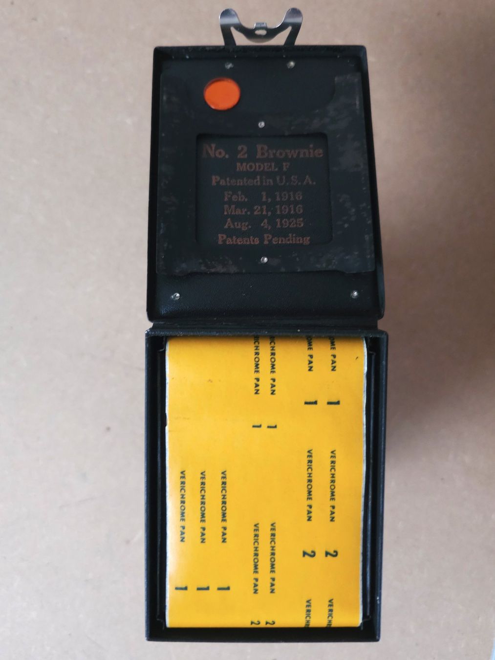 Kodak Kamera: Kodak Brownie Nr. 2 – Gebraucht aus Gümligen von Tinu0455 2
