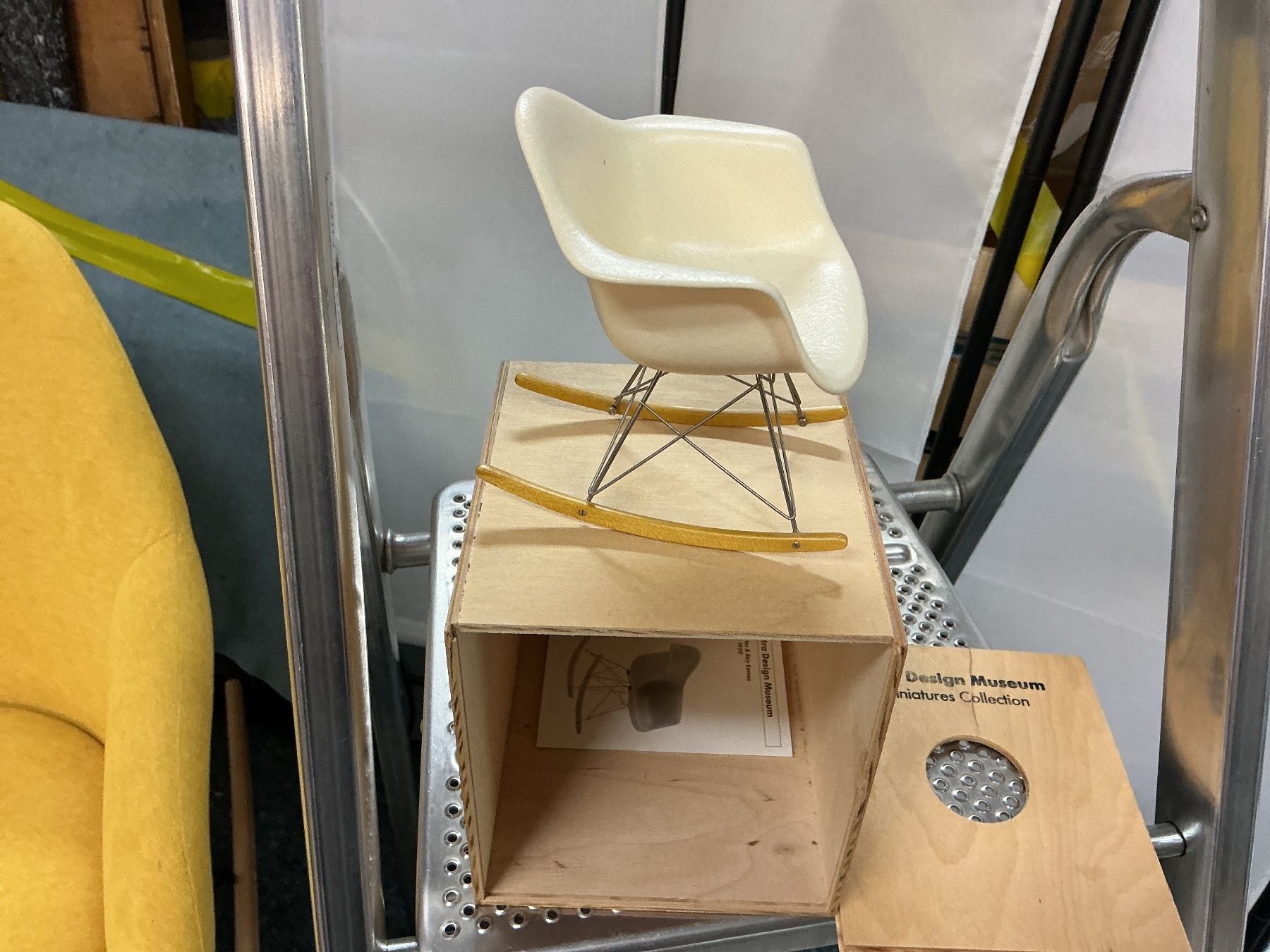 Sculptures & Statues: Vitra Design Museum Miniatures Eames – D'occasion à Bern par vielerart 2