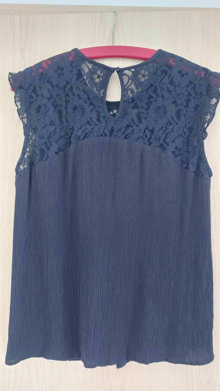 Only Camicette: Damen Bluse, dunkelblau mit Spitze, Grösse M – Usato da Dettighofen venduto da monaso