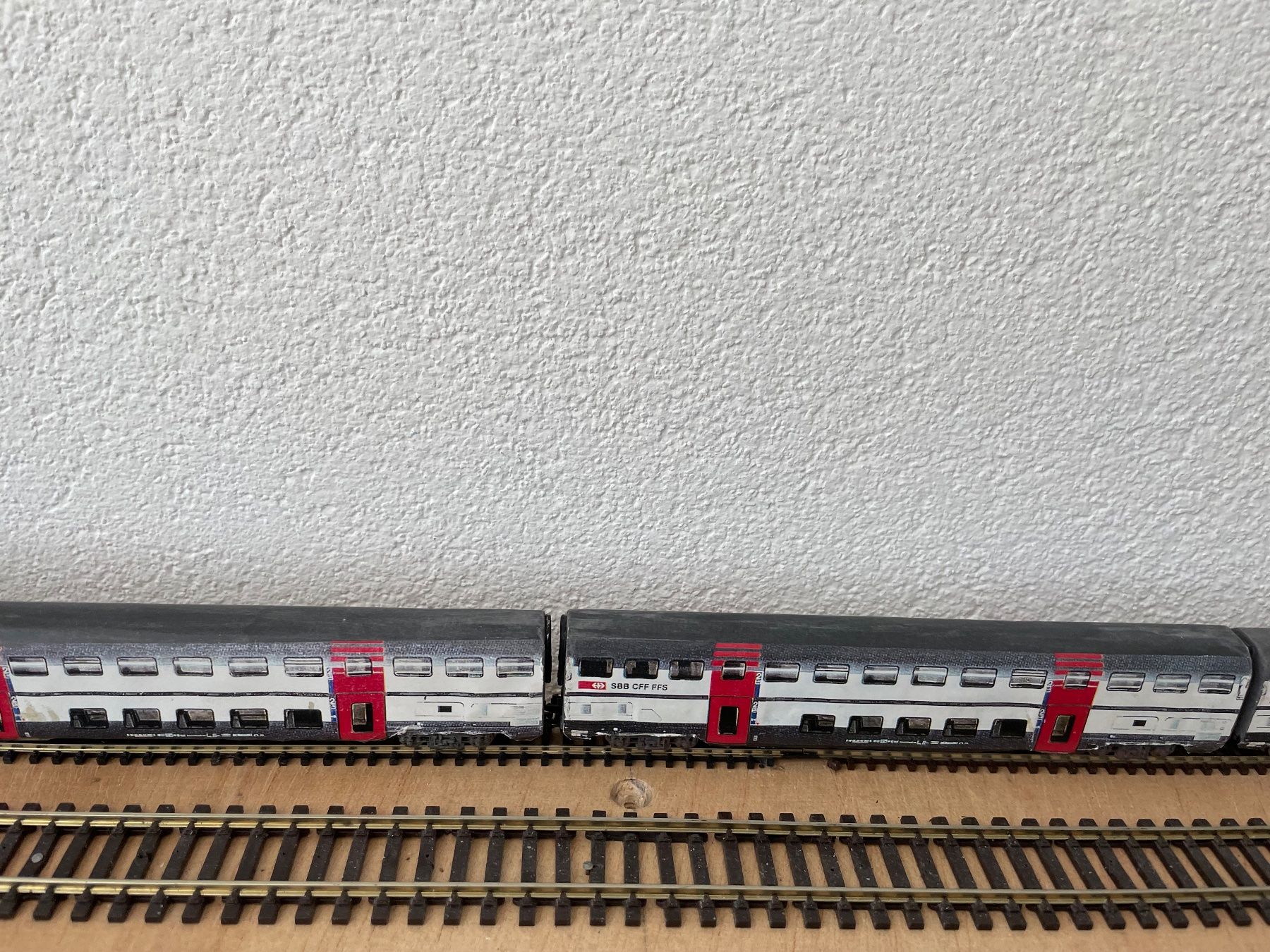 Fleischmann Modellini di ferrovie: Fleischmann Spur N SBB Dosto Eigenbau 4 teilig – Usato da Rorschach venduto da Karotten 3
