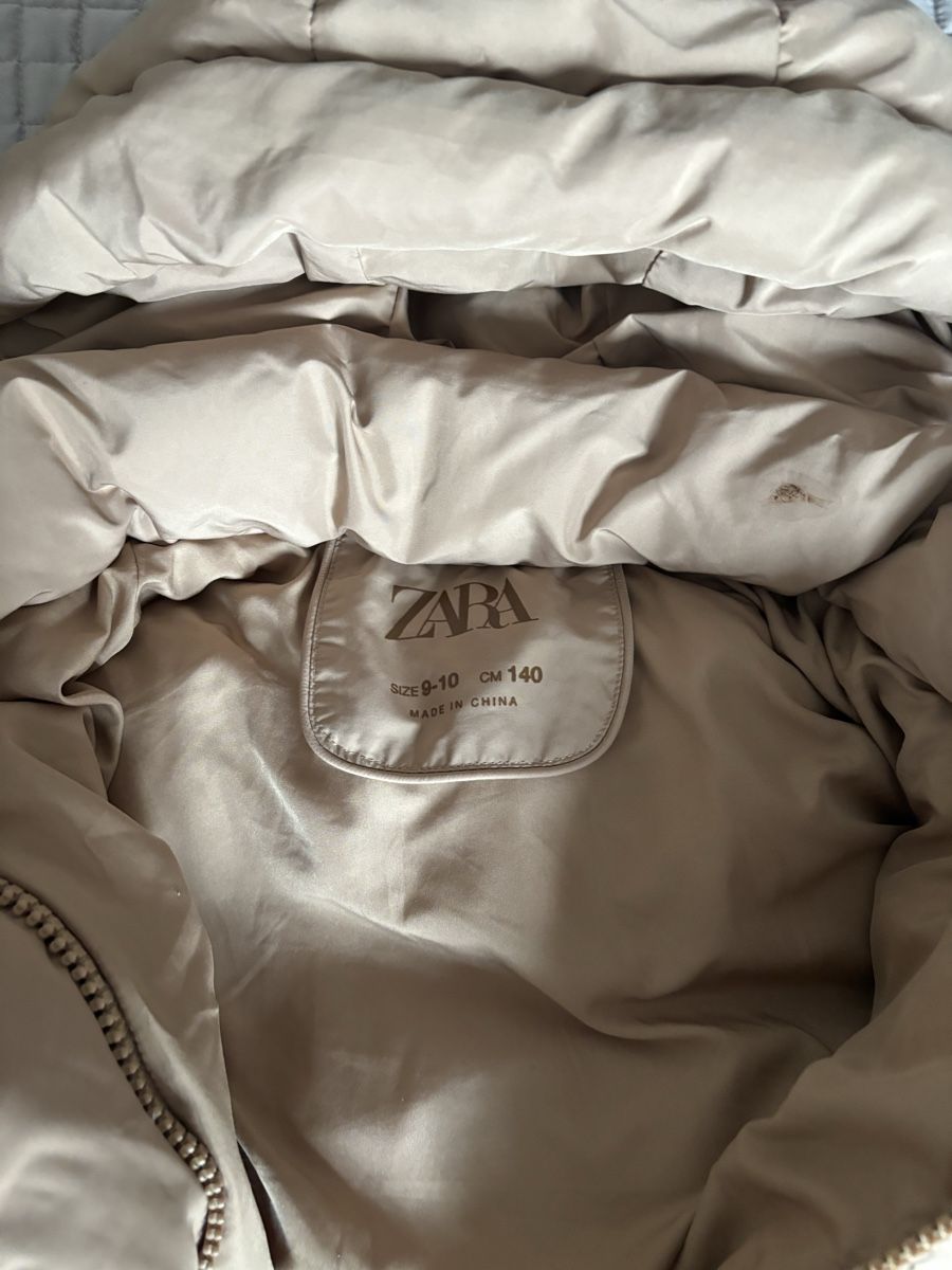 Zara Giacche & Cappotti: ZARA Jacke Mädchen Winterjacke Gr. 140 – Nuovo (secondo la descrizione) da Thalwil venduto da ver_j2lw 1