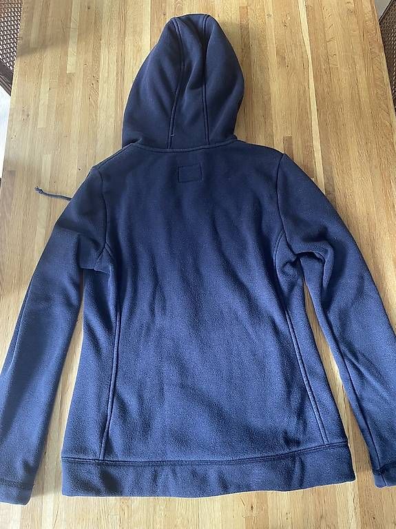 Giacche: Veste UGG avec capuchon  – Usato da Troinex venduto da nadinebmichaelson 1