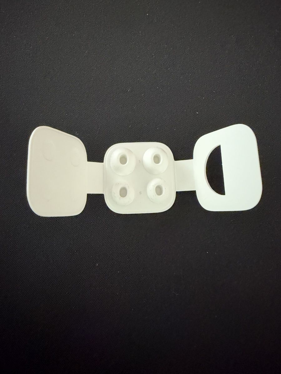 Apple Cuffie: Apple AirPods Pro 3 – Usato da Niederrohrdorf venduto da Laax 2