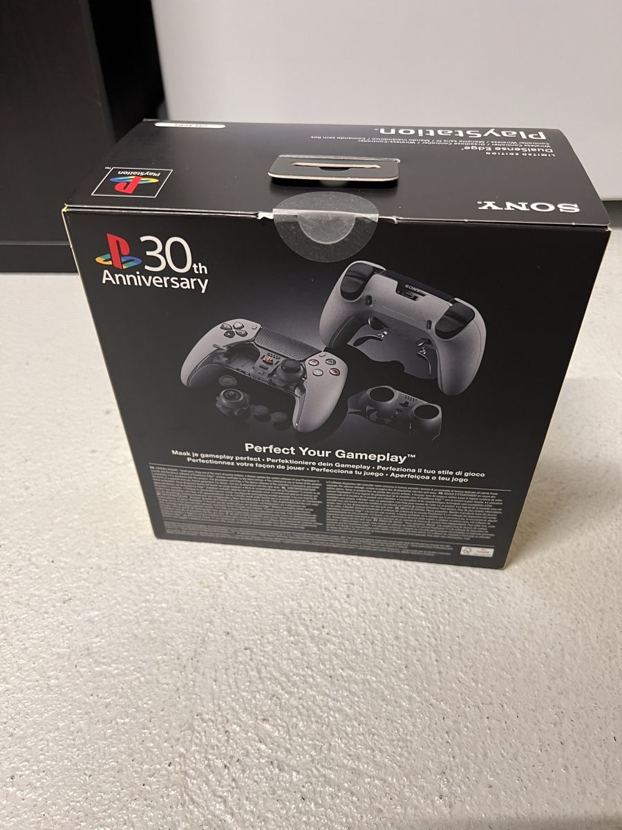 Sony Controller: PS5 Dualsense Edge Controller 30th anniversary Neu! – Nuovo e nell'imballaggio originale da Mönchaltorf venduto da Roby1989 1