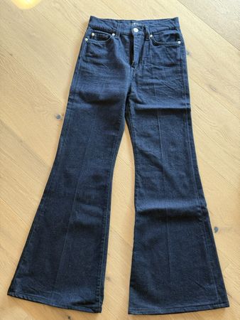 New 7 for All Mankind High-Waisted Jeans, size 32