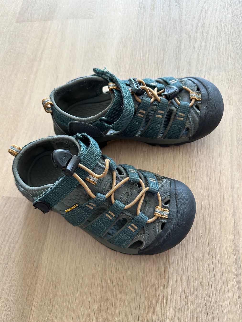 Keen Scarpe per ragazzi: Keen Sandalen Gr 31 – Usato da Gümligen venduto da xifenglie