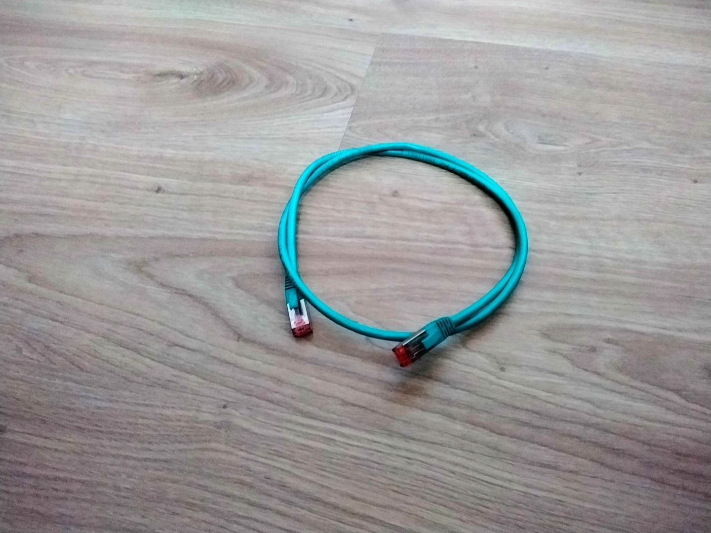 Cavi: Câble réseau RJ45 vert – Usato da Vers-chez-Perrin venduto da nicobello