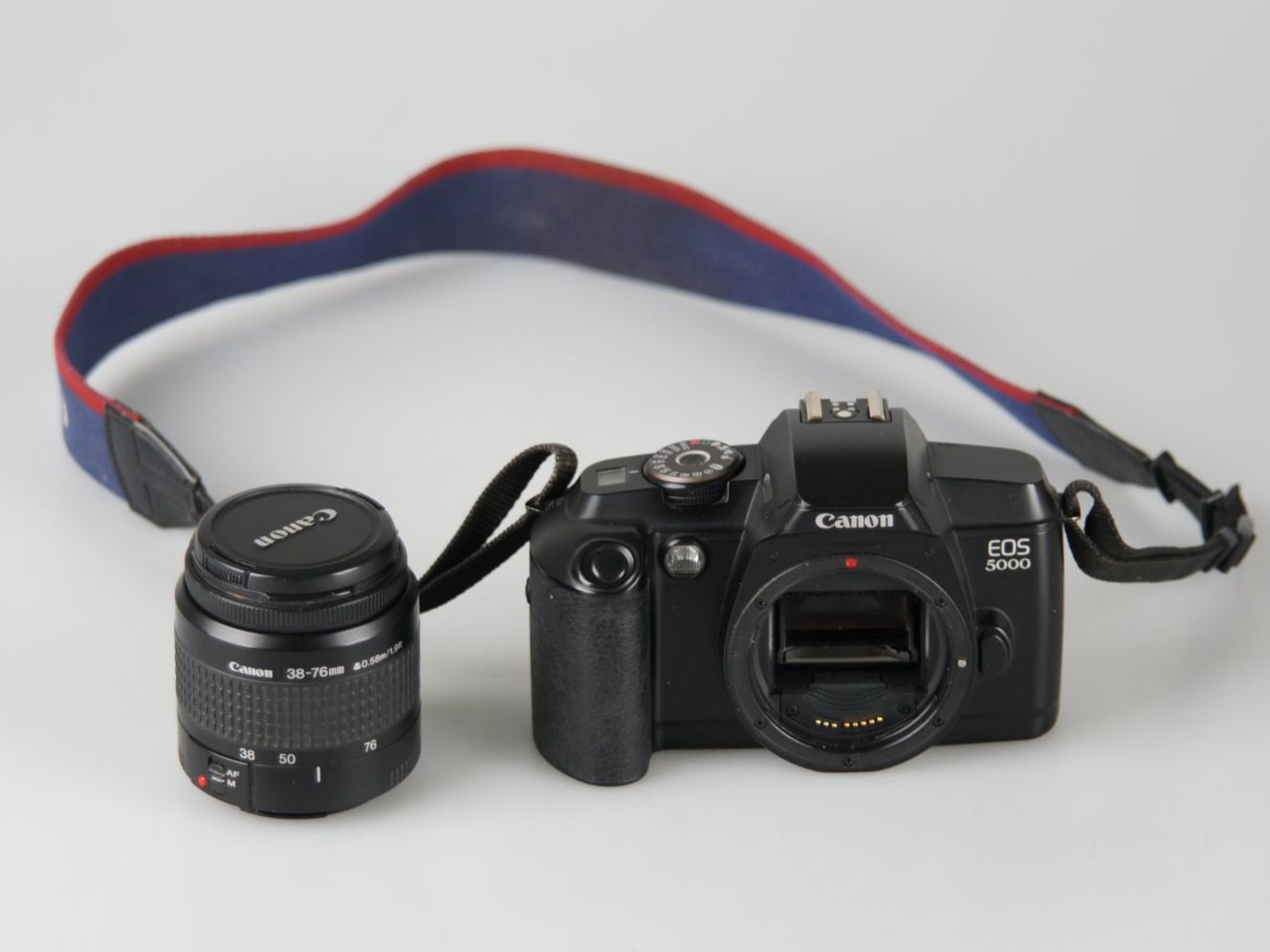 Canon Fotocamera: Canon EOS 5000 (Analog-Spiegelreflexkamera) – Usato da Rüti ZH venduto da Restwert_Rueti_ZH