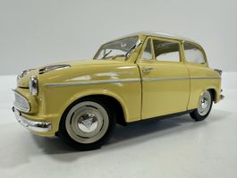 Lloyd Alexander TS 1:18, gelb, REVELL