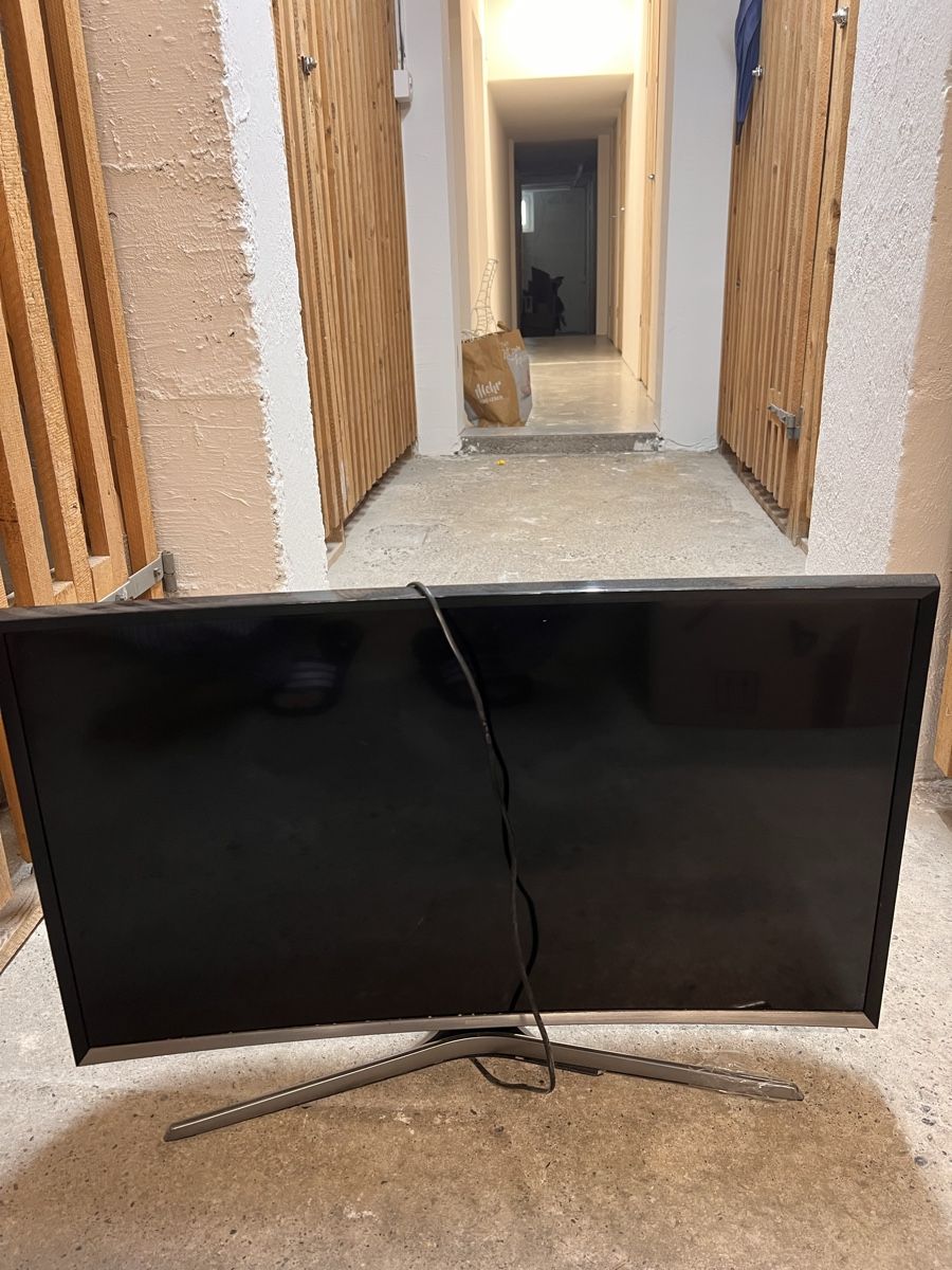 Samsung Televisori: Samsung Curved TV – Usato da St. Gallen venduto da phi_pcz9