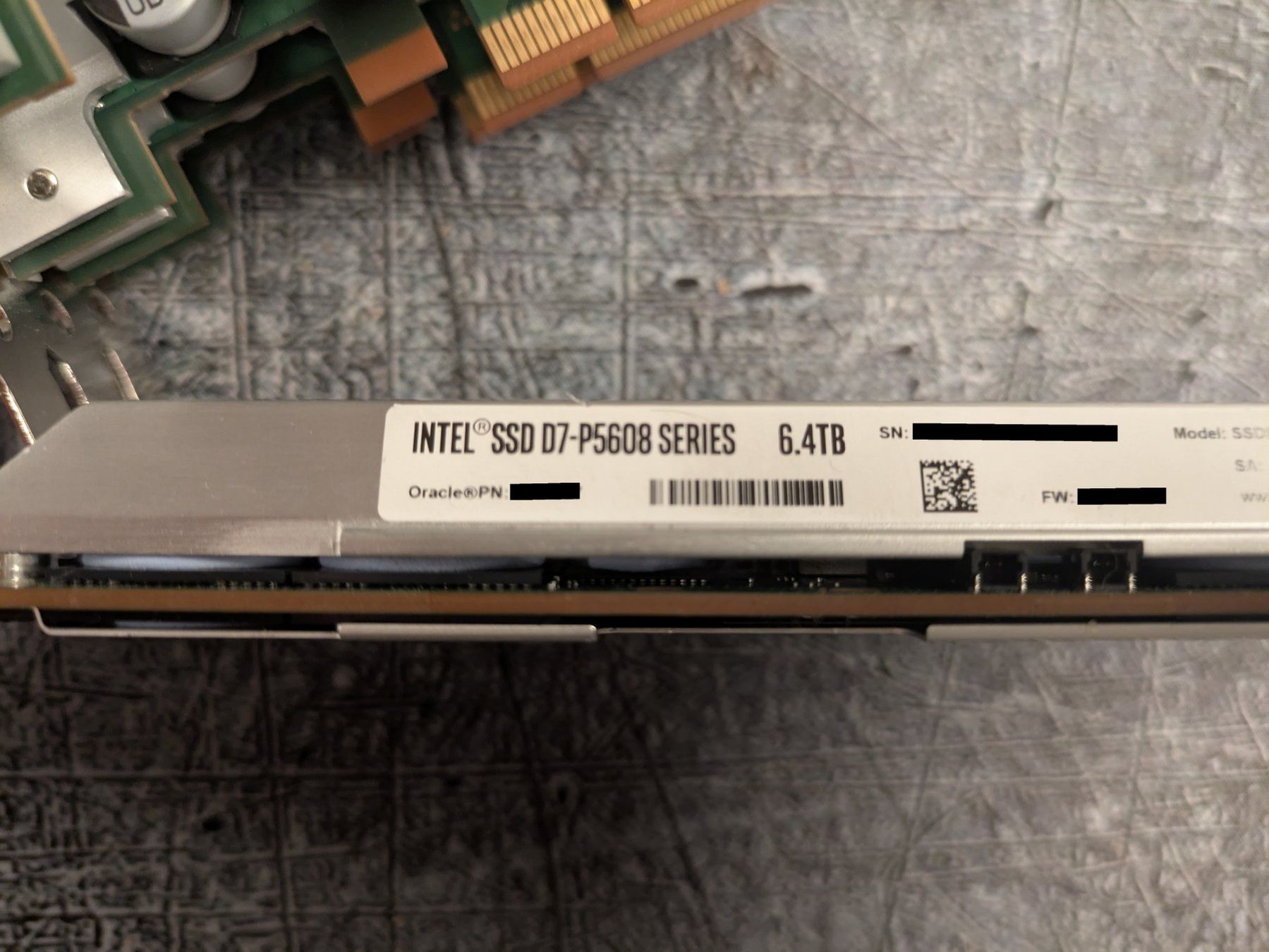 Intel Dischi rigidi: 10x Intel SSD D7-P5608 Series 6.4TB – Usato da Burgdorf venduto da datumoj 1