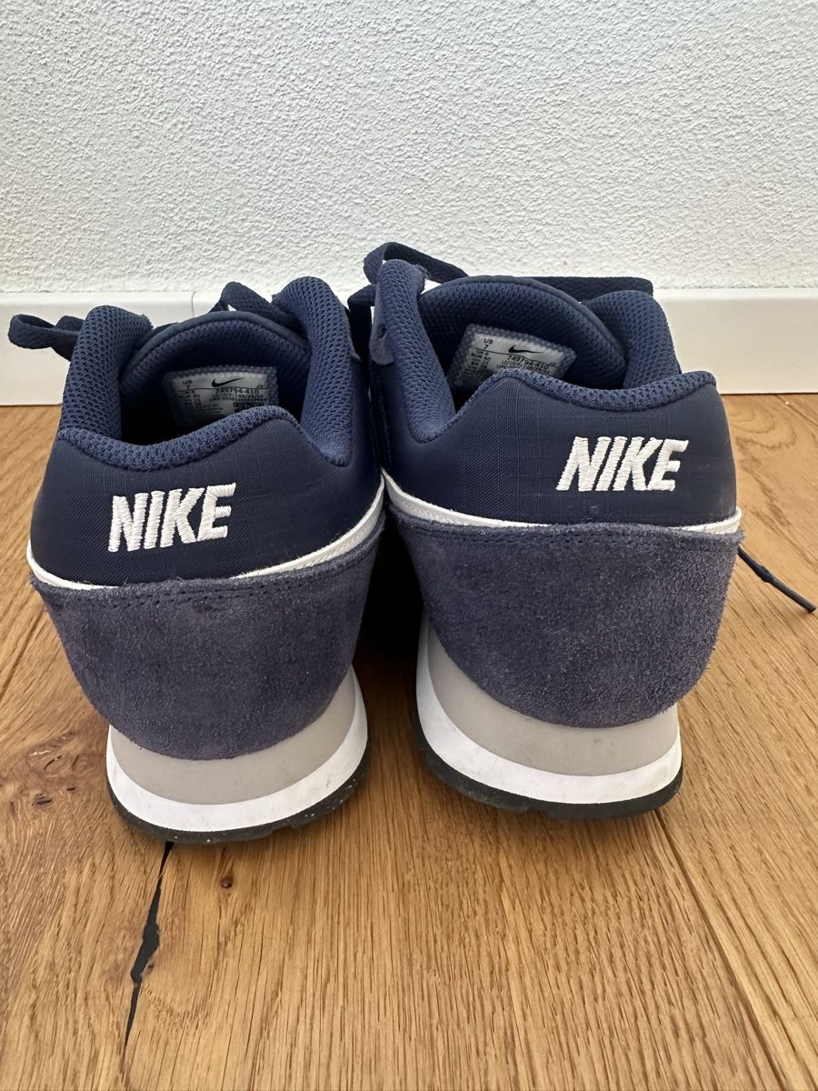 Nike Chaussures hommes: Nike MD Runner 2 – Neuf (Voir description) à Brütten par Estuenggi 2