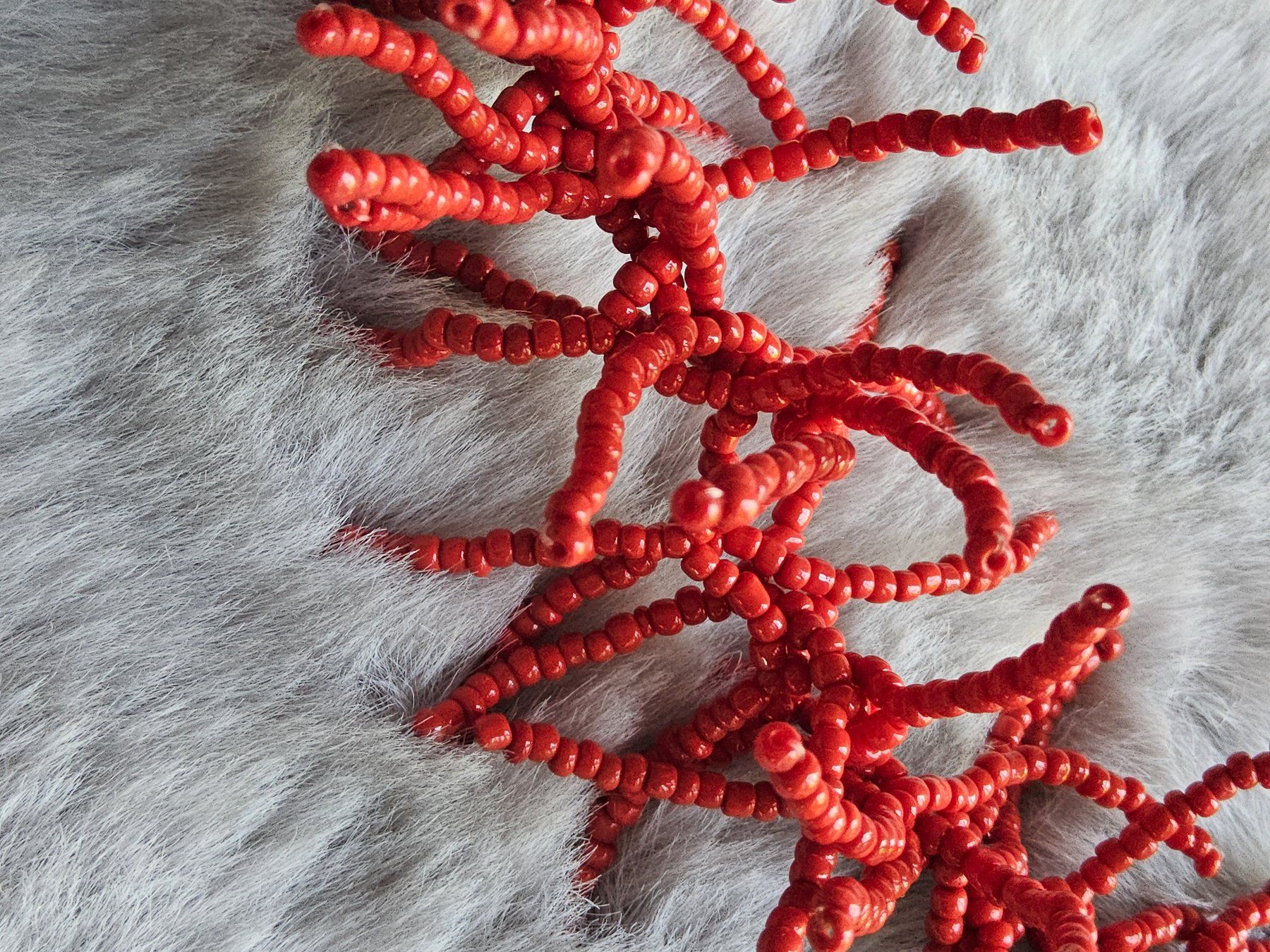 Catenine: Vintage fancy rotes Perlchen Halskette Collier – Usato da Zürich venduto da Aleick 4