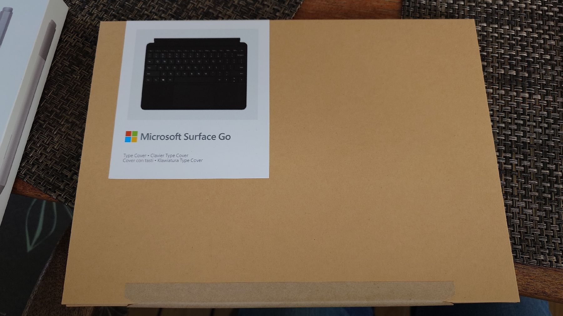 Microsoft Covers & Borse: Microsoft Surface Go Type Cover schwarz neu – Nuovo e nell'imballaggio originale da Wil SG venduto da portu1