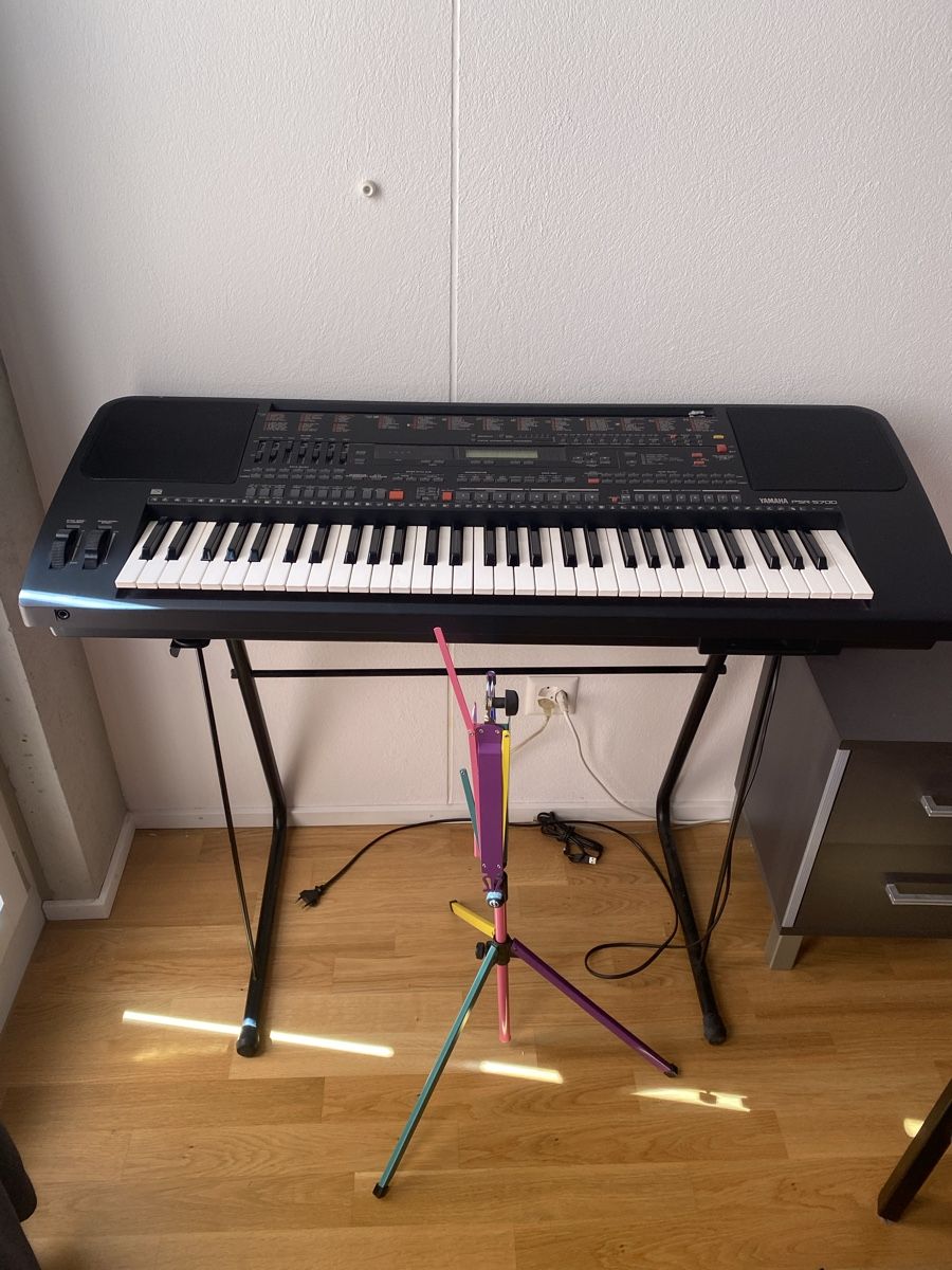 Yamaha Strumenti musicali: Keyboard, Yamaha, PSR-5700 – Usato da Zollikofen venduto da Ottokar46