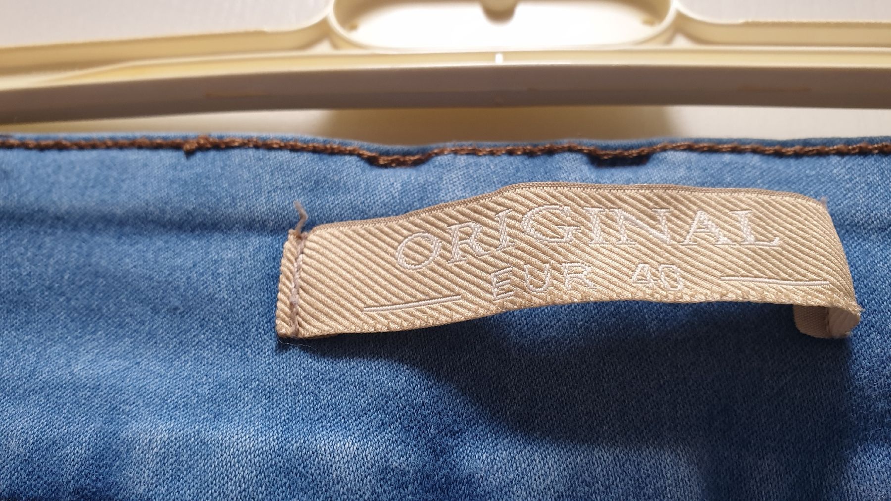 Hosen: 3 PAR JEANS HOSSE – Gebraucht aus Thun von Vecgou 4